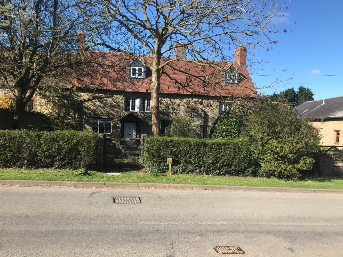 The Old Farmhouse Milton Keynes Bagian luar foto